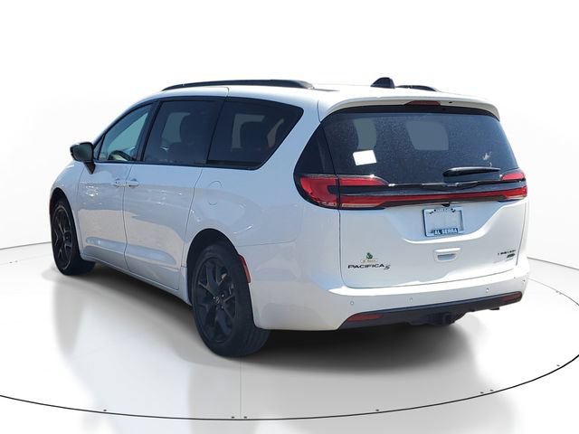 New 2026 Chrysler Pacifica Limited w/ S Appearance Package AWD/4WD image 3