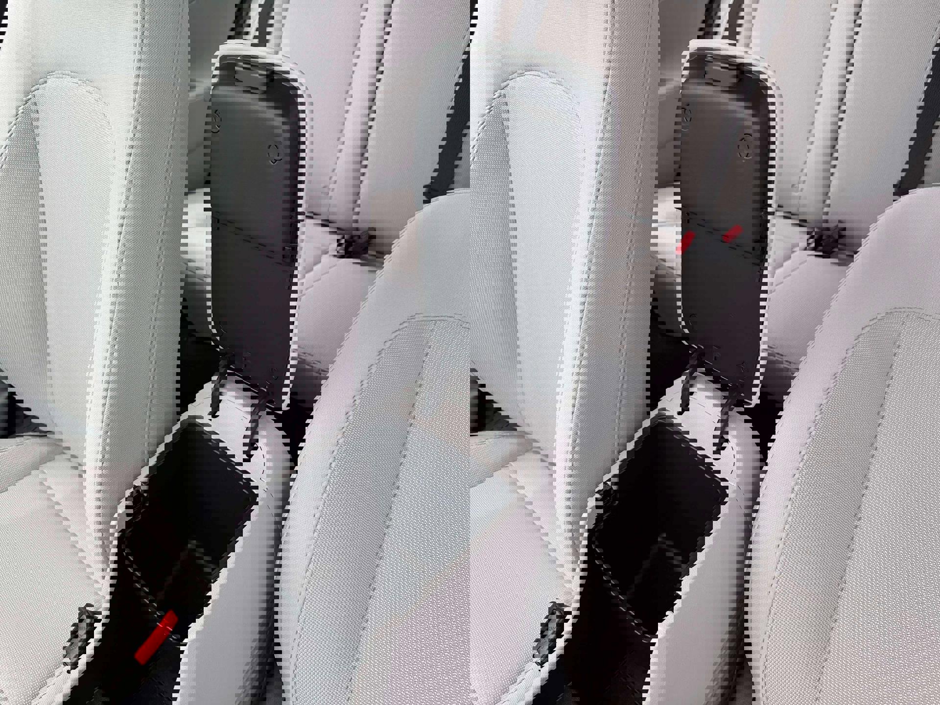 New 2026 Hyundai Kona SE image 19