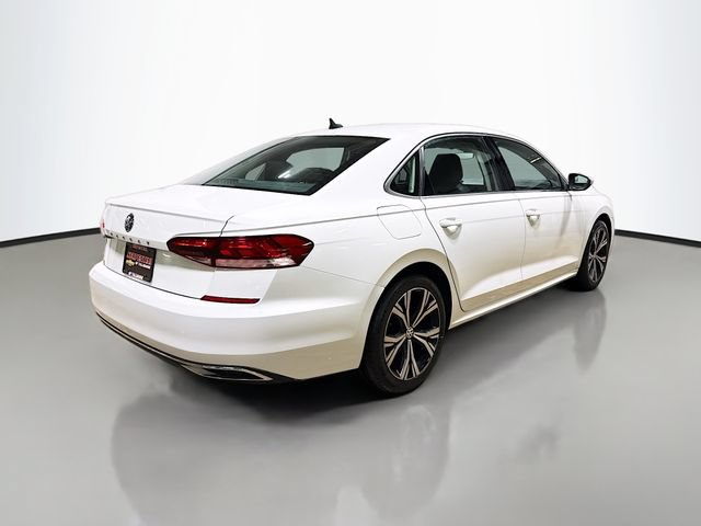 Used 2021 Volkswagen Passat 2.0T SE FWD image 6