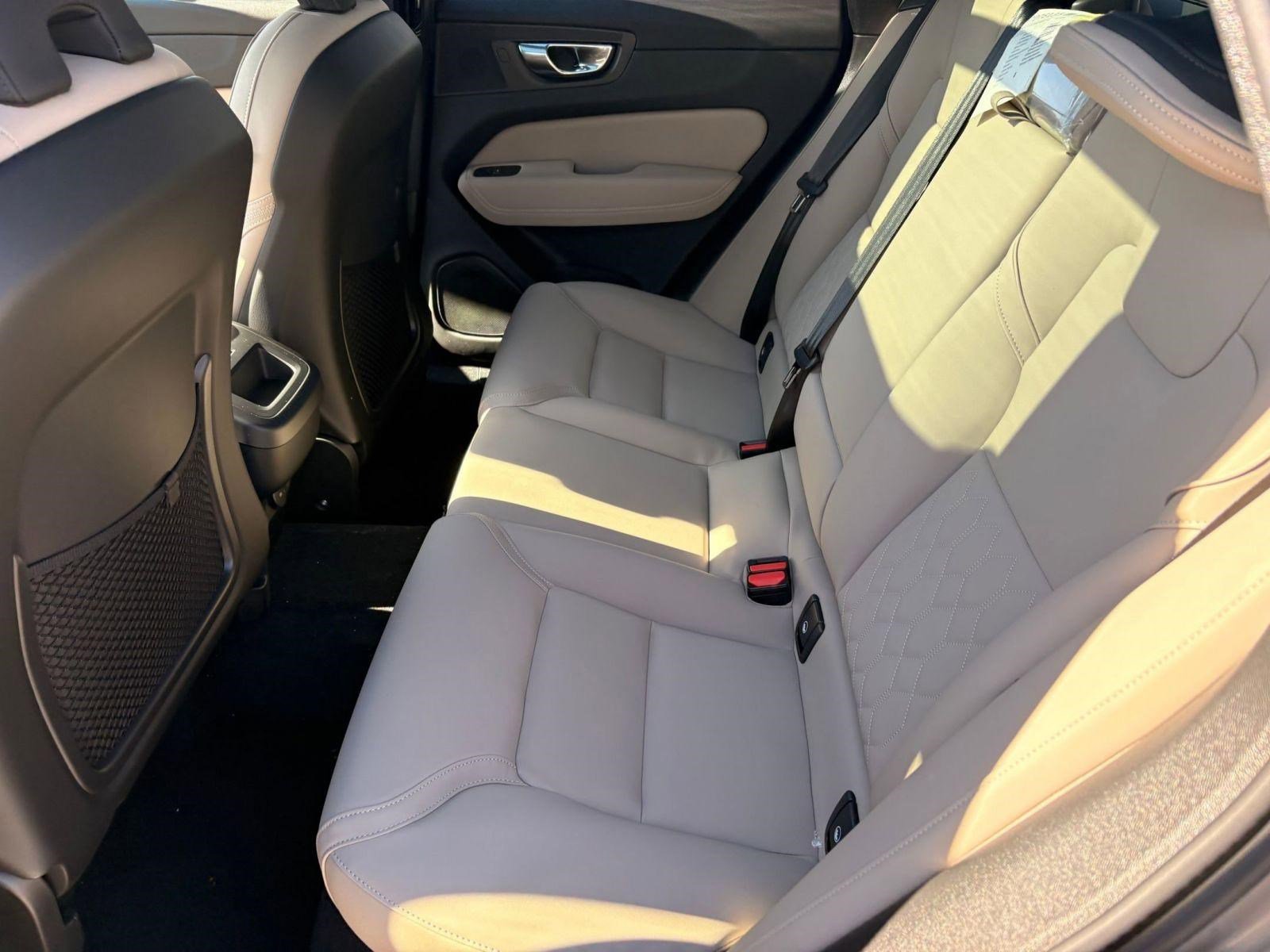 New 2026 Volvo XC60 B5 Plus w/ Climate Package image 24