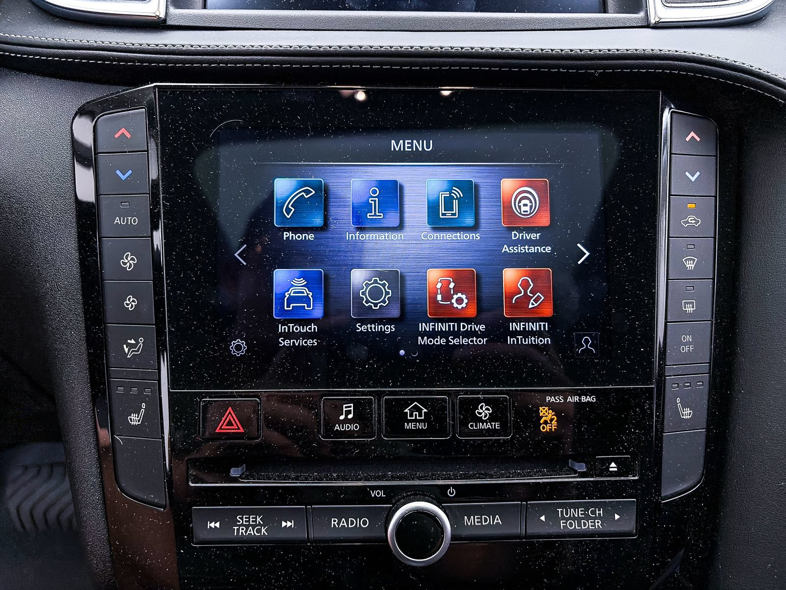 Used 2025 INFINITI QX50 Luxe AWD/4WD image 24