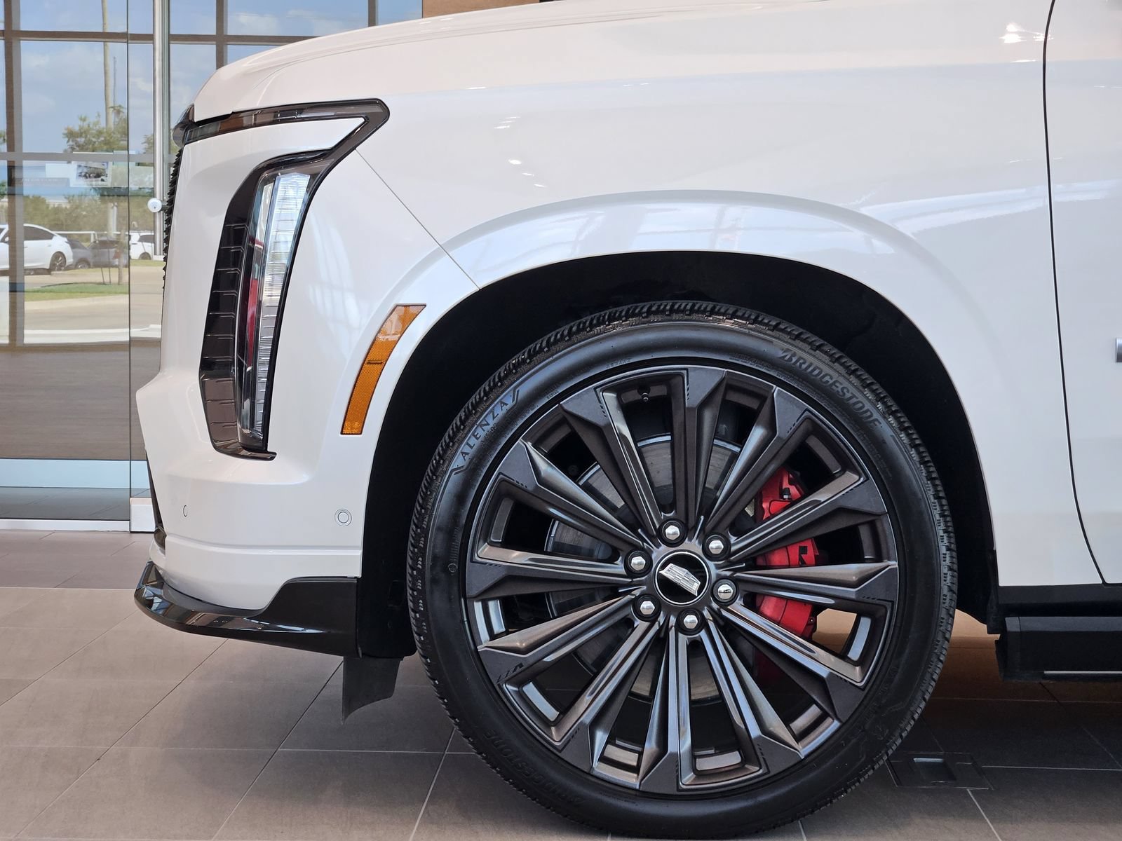 Certified 2025 Cadillac Escalade ESV V AWD/4WD image 9