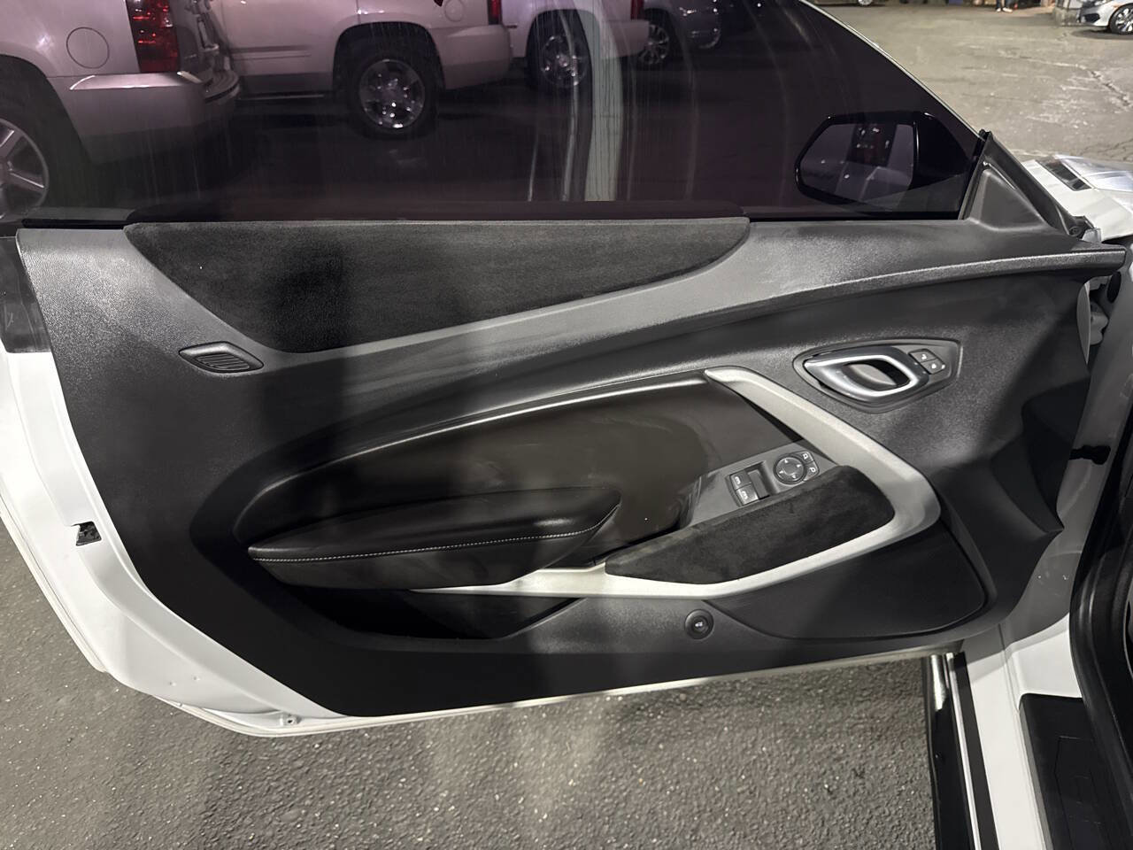 Used 2018 Chevrolet Camaro SS image 10