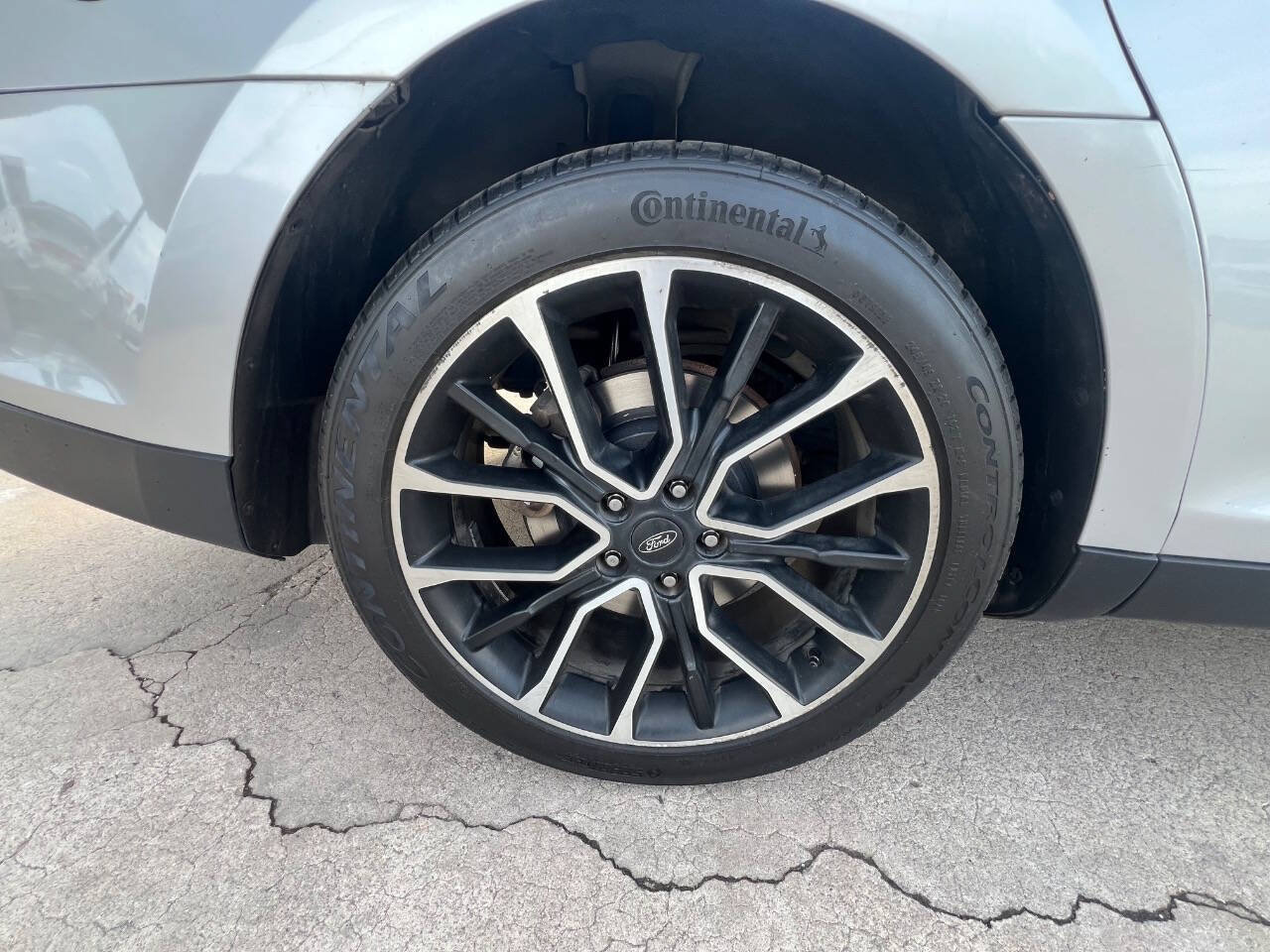 Used 2018 Ford Taurus SEL w/ Equipment Group 201A FWD image 7