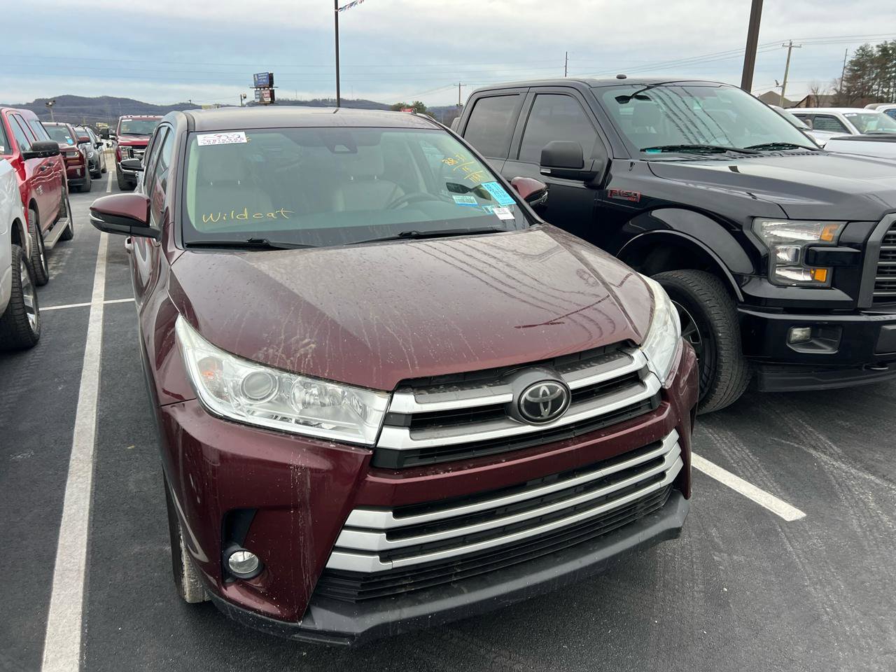 Used 2018 Toyota Highlander Plus w/ Carpet Mat Package (TMS)