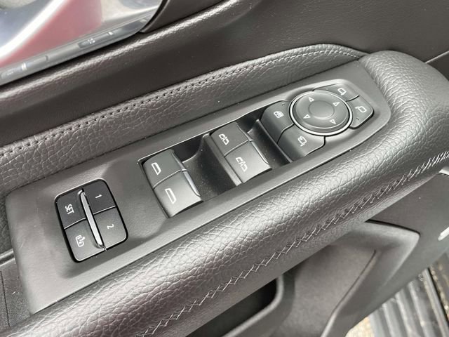 Used 2023 GMC Yukon Denali w/ LPO, Floor Liner Package AWD/4WD image 18