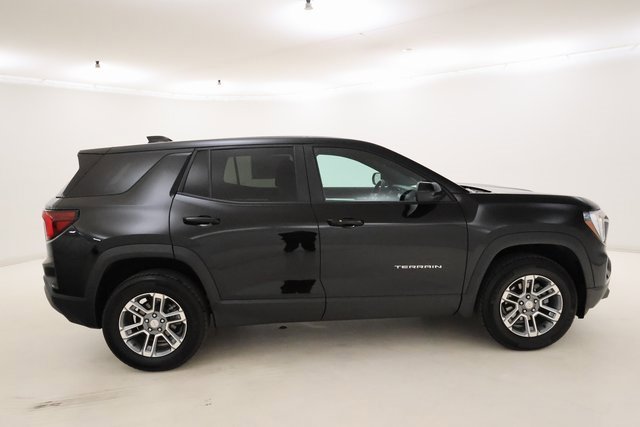 Certified 2025 GMC Terrain Elevation image 2