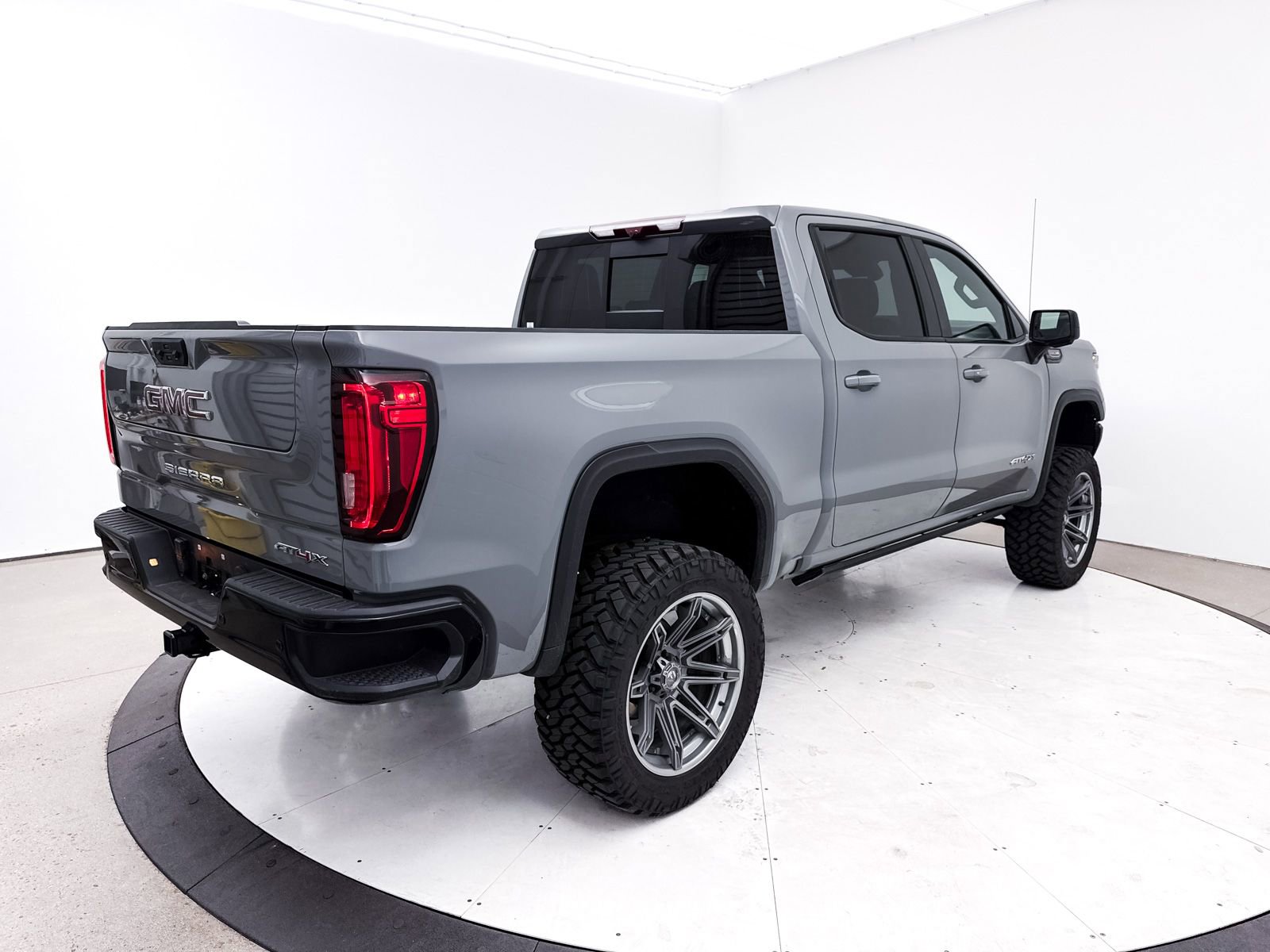 Used 2024 GMC Sierra 1500 AT4X AWD/4WD image 20