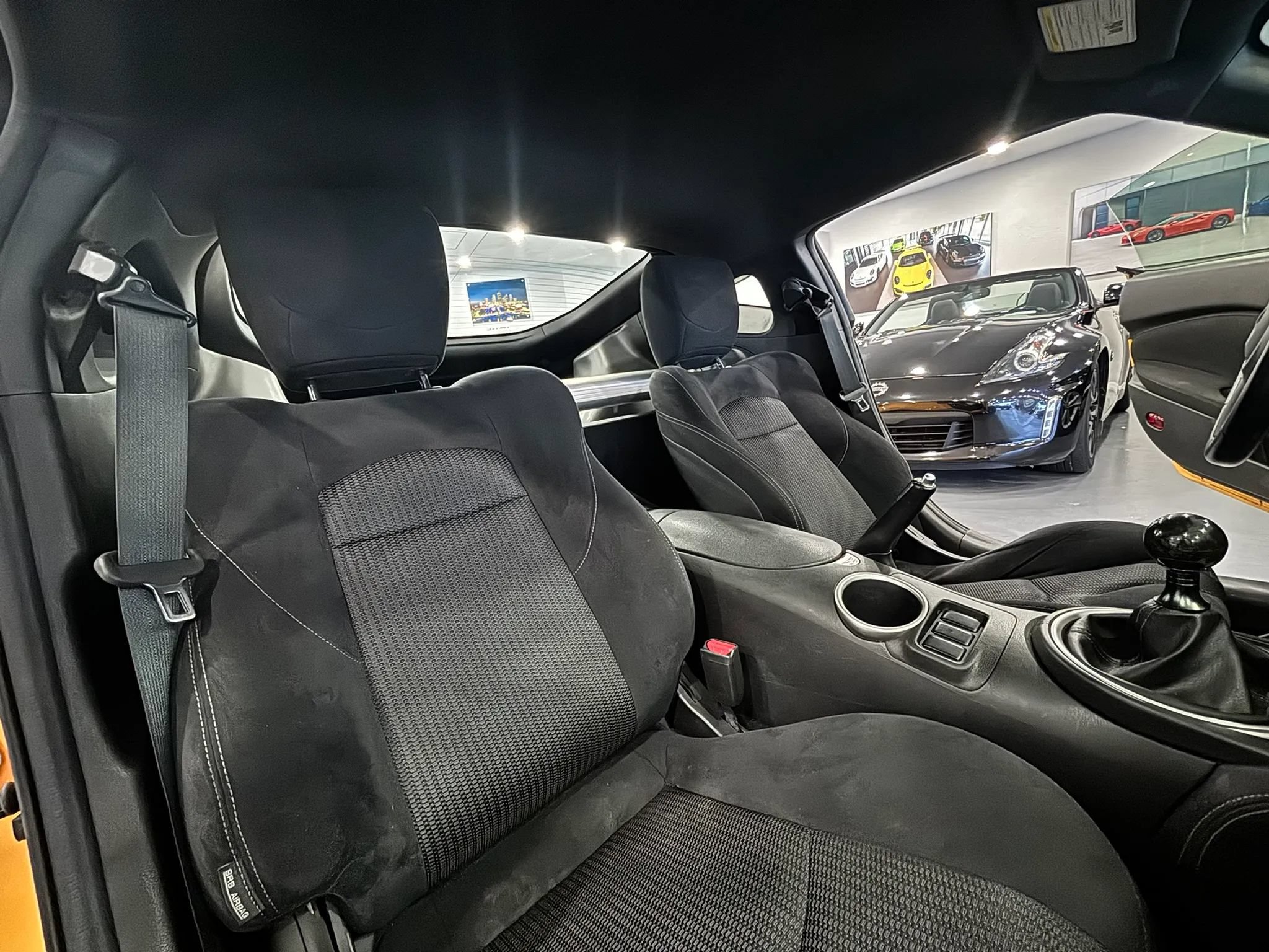 Used 2017 Nissan 370Z Coupe RWD image 13