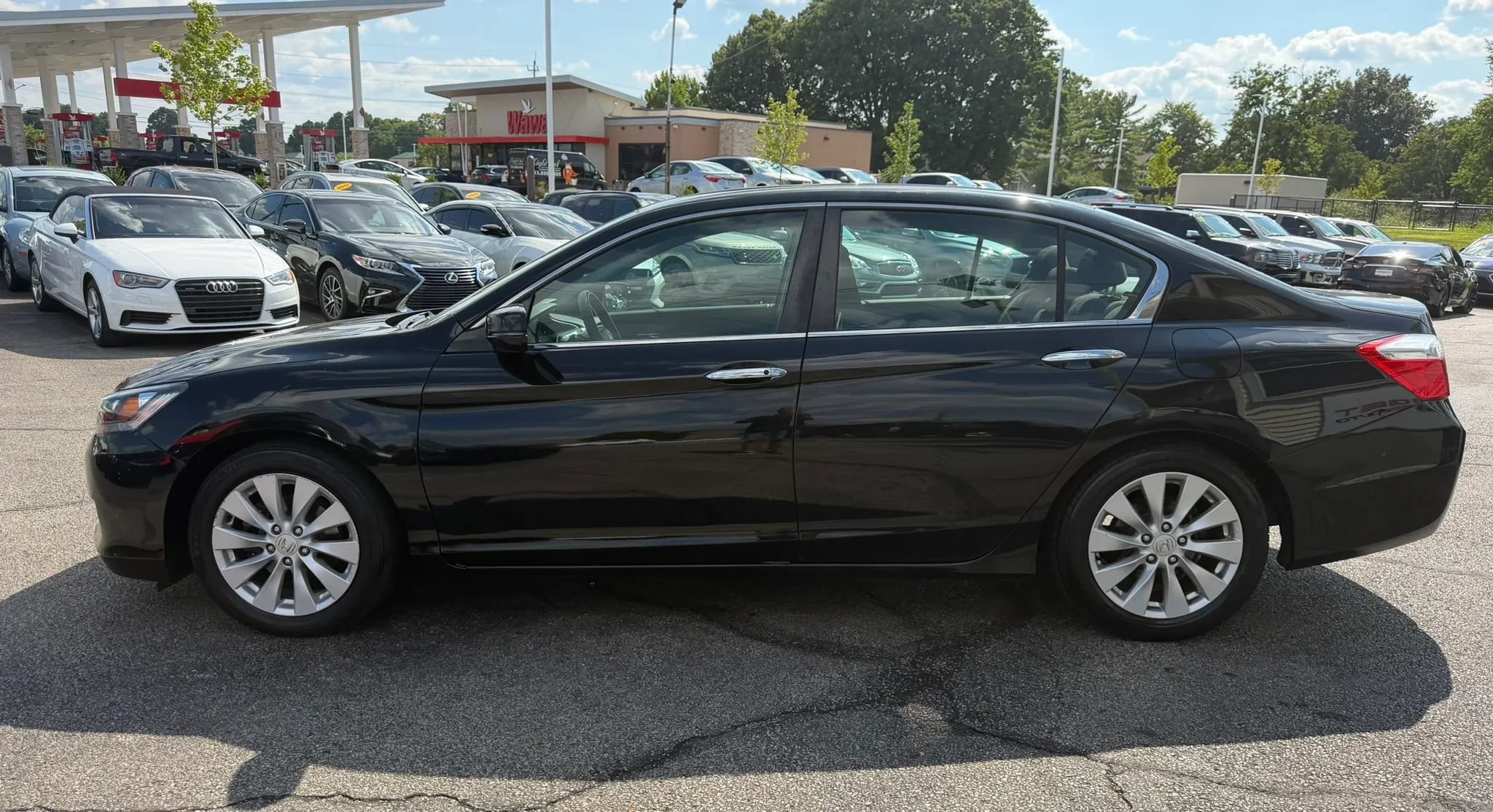Used 2015 Honda Accord EX image 2