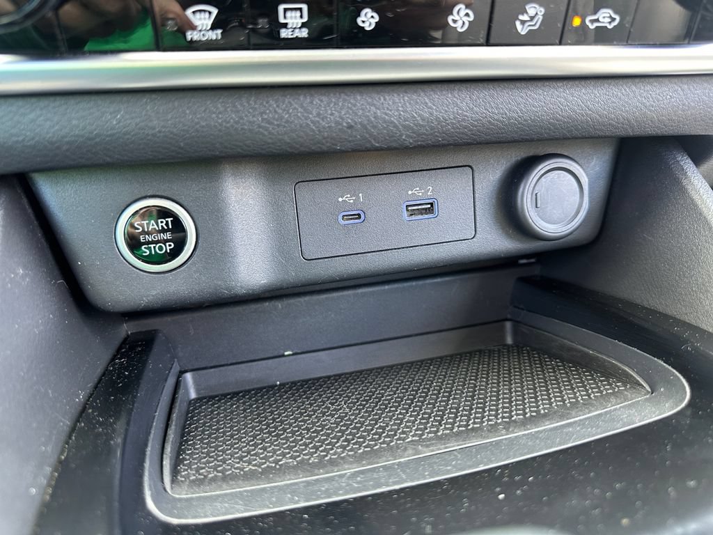 Used 2021 Nissan Rogue SV AWD/4WD image 17