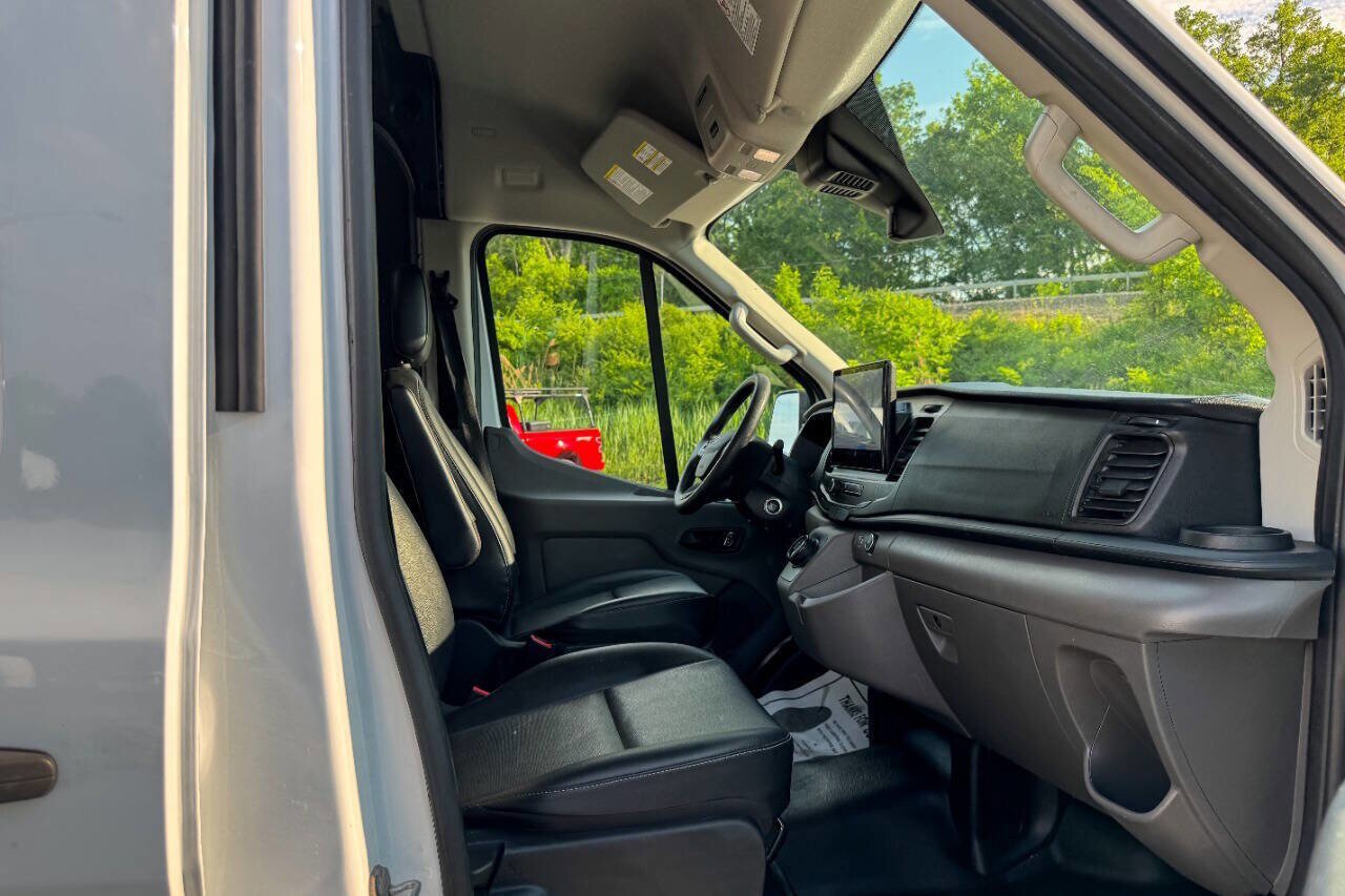 Used 2022 Ford E-Transit Medium Roof w/ Load Area Protection Package RWD image 11