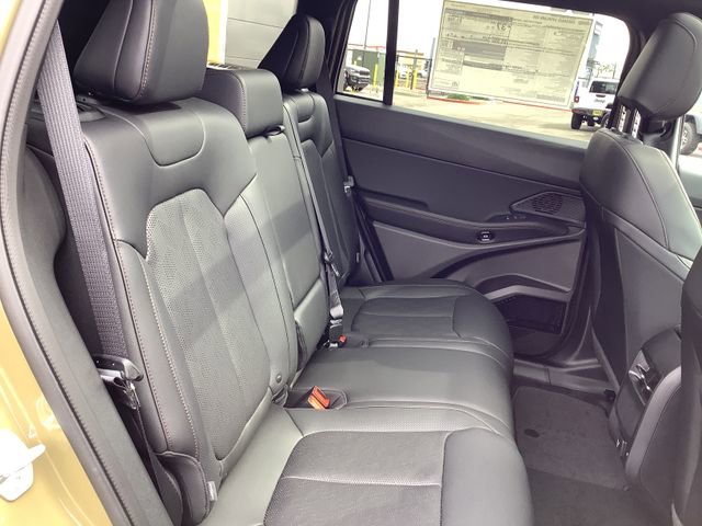 New 2026 Jeep Cherokee Overland w/ Trailer Tow Group image 35