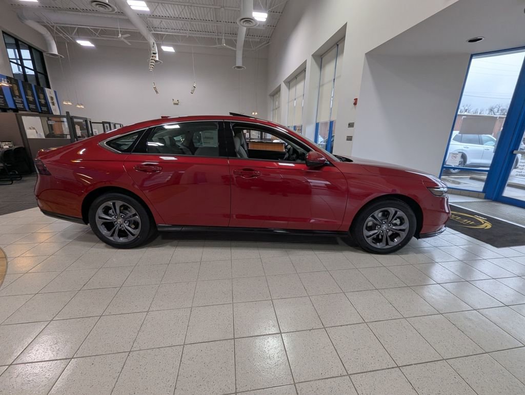 New 2025 Honda Accord EX-L image 2