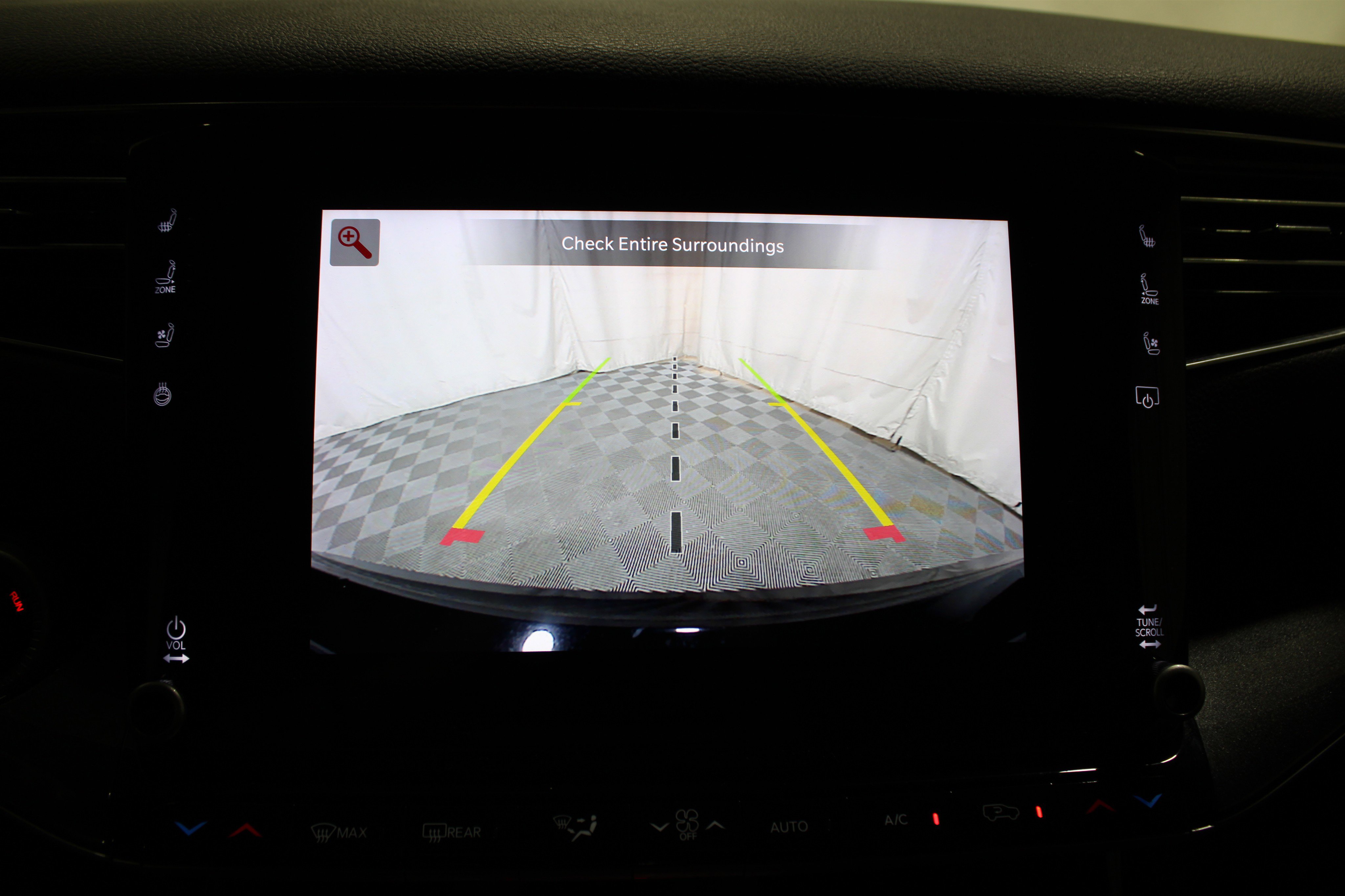 Used 2023 Jeep Wagoneer 4WD w/ Premium Group I image 23