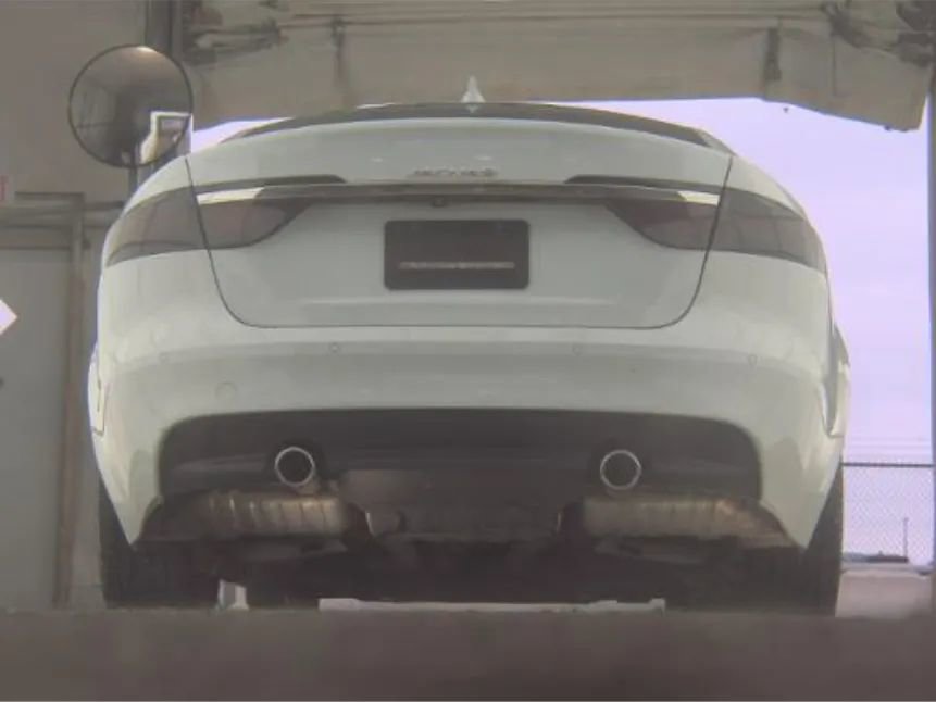 Used 2018 Jaguar XF Portfolio image 6
