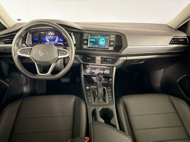 Used 2023 Volkswagen Jetta SE FWD image 6