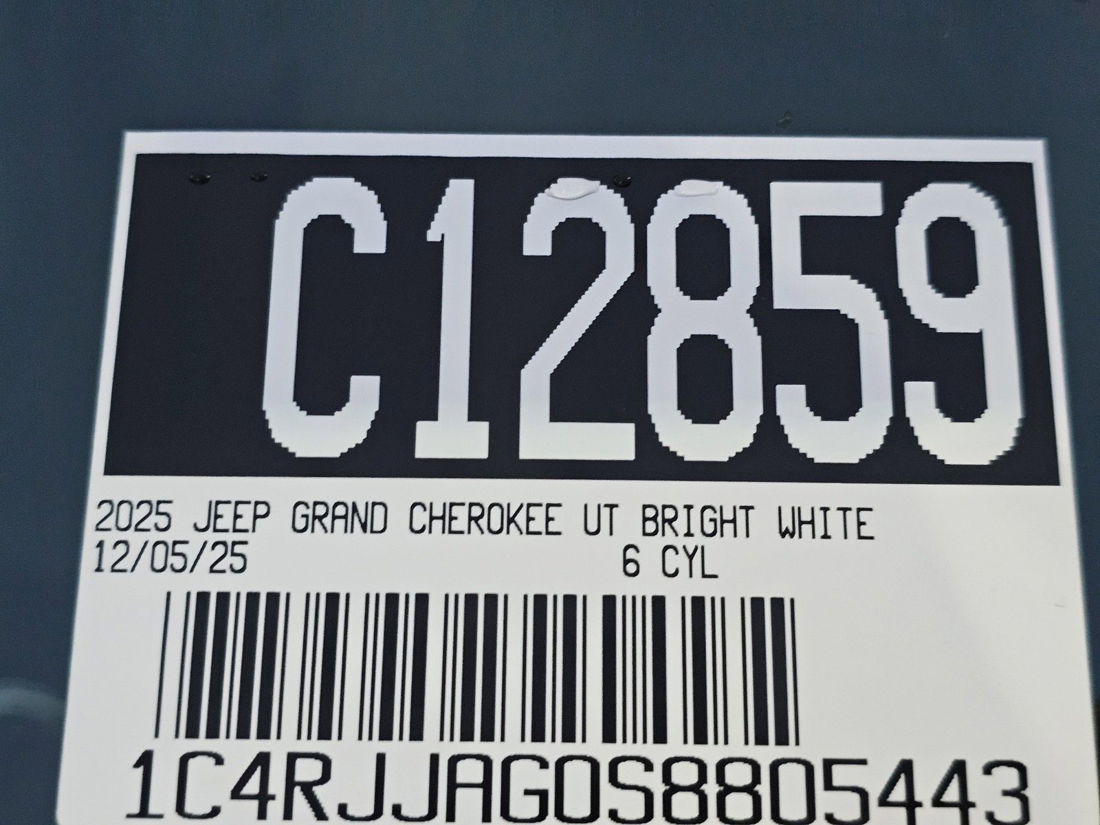 New 2025 Jeep Grand Cherokee L Laredo image 10