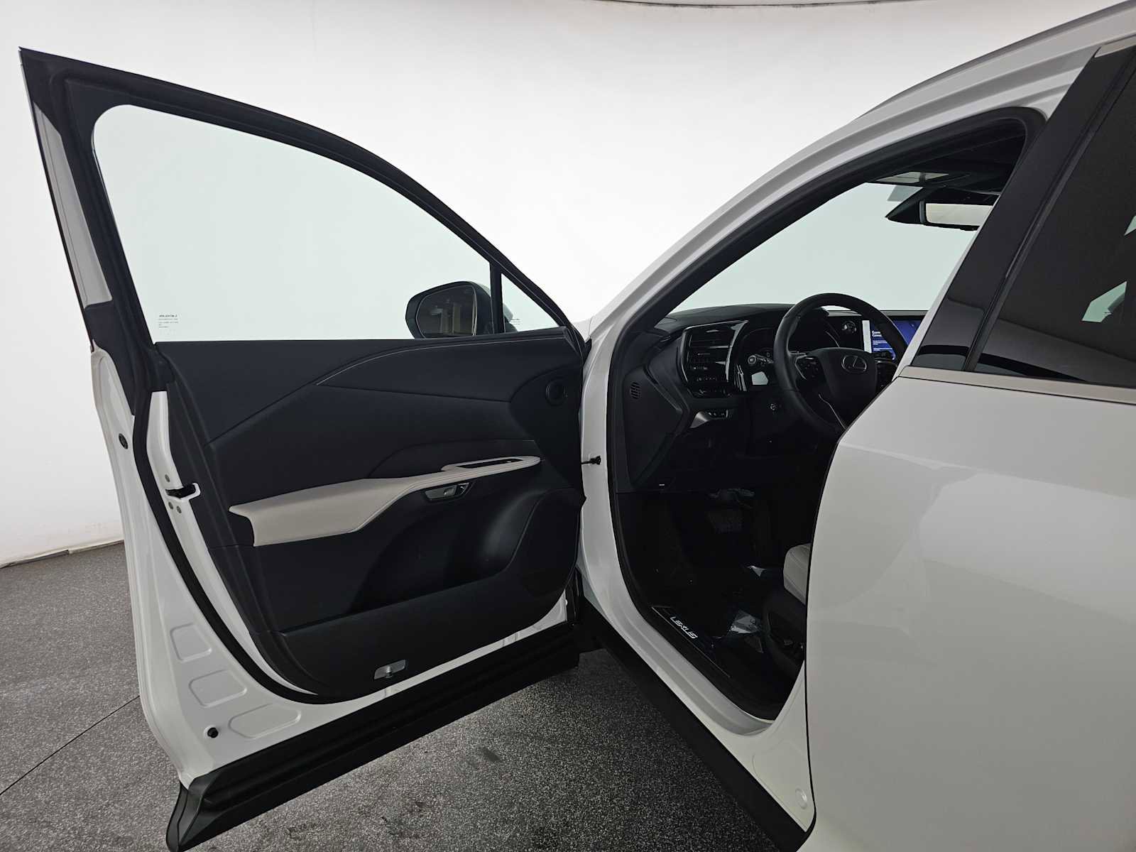 Used 2023 Lexus RX 350 Premium Plus w/ Accessory Package (Z1) image 19