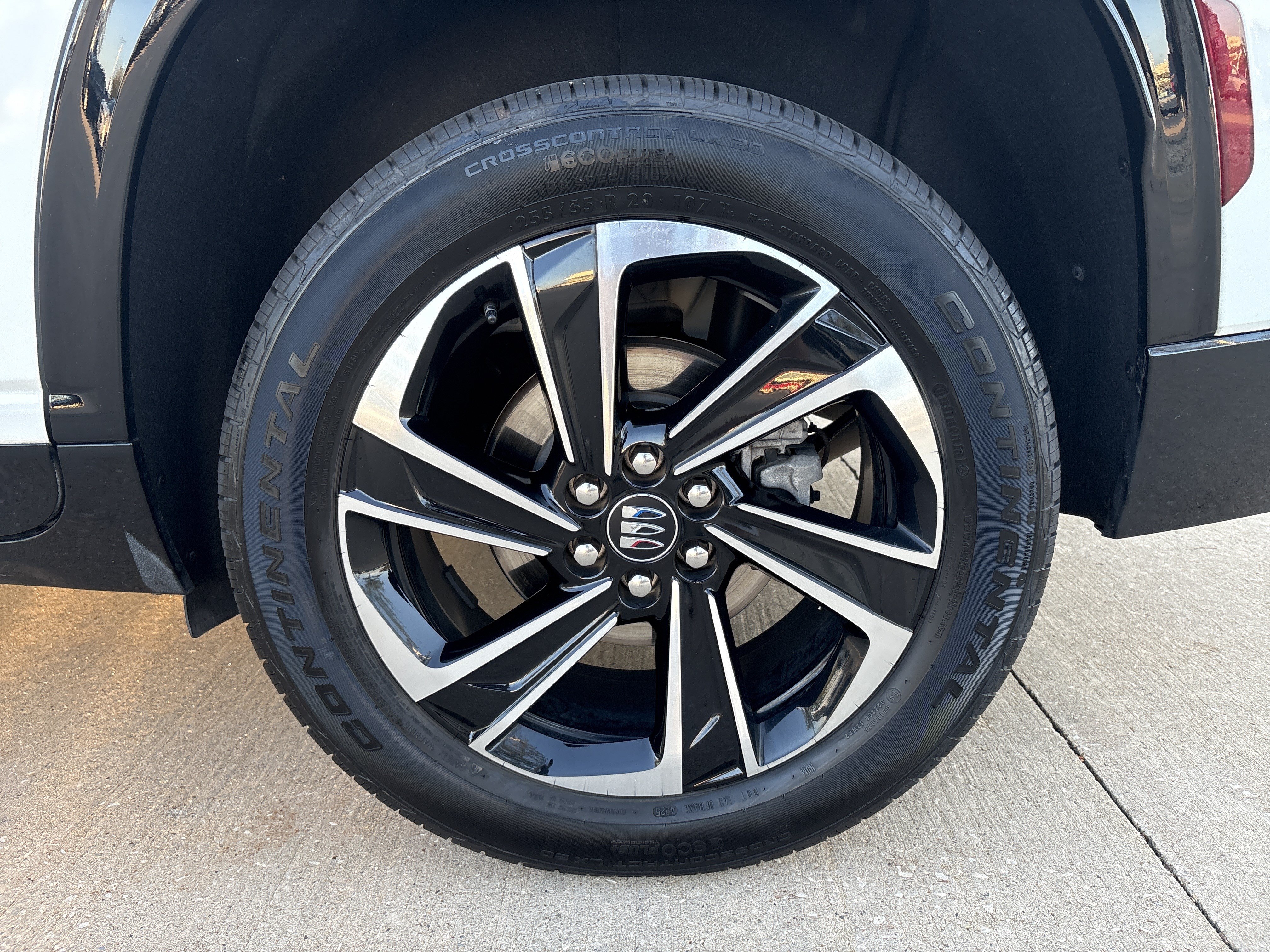 Used 2026 Buick Enclave Sport Touring AWD/4WD image 16
