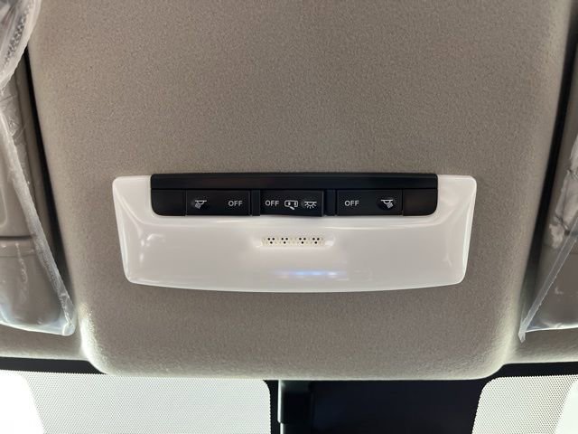 New 2025 Nissan Versa SV w/ Trunk Package image 31