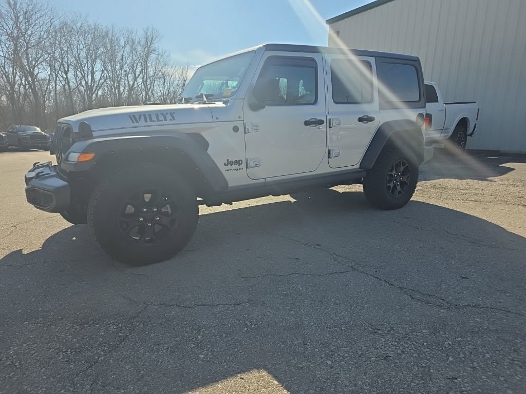 Used 2022 Jeep Wrangler Unlimited Willys image 2