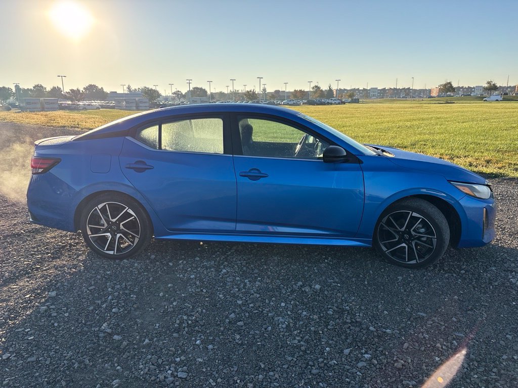 Used 2025 Nissan Sentra SR FWD image 10
