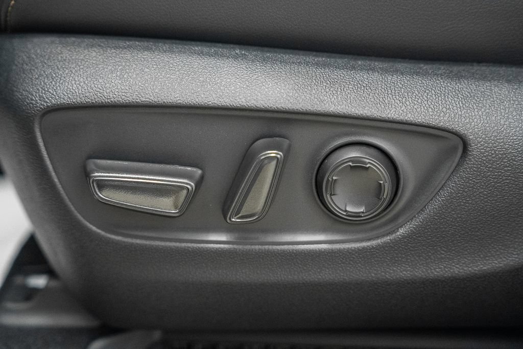 New 2026 Toyota Sienna XLE Woodland Edition AWD/4WD image 42