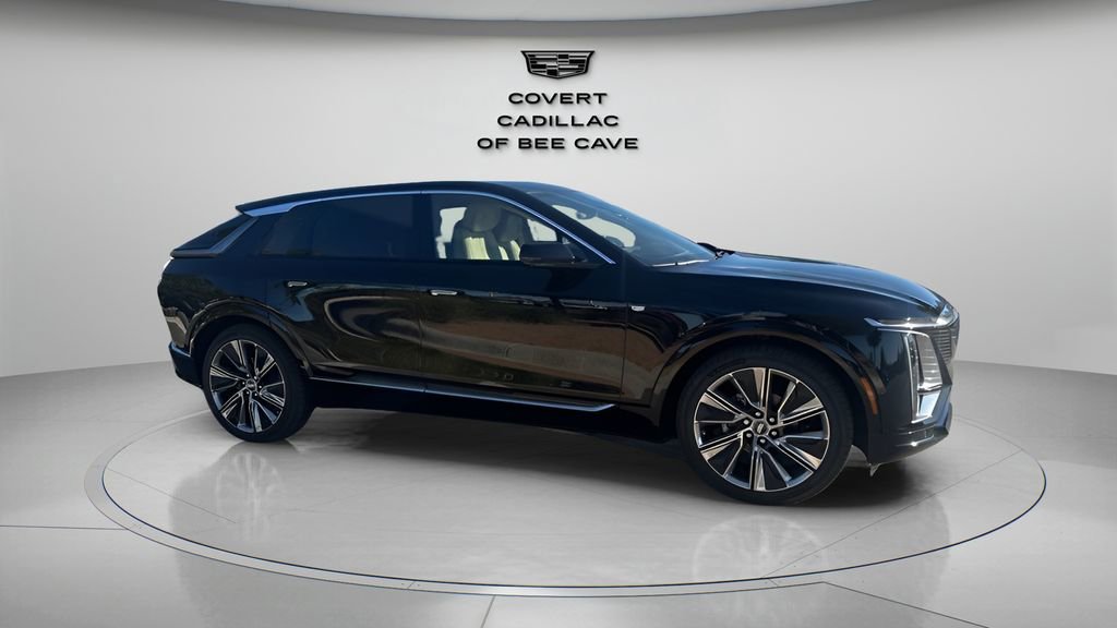 New 2026 Cadillac Lyriq Signature Luxury image 12