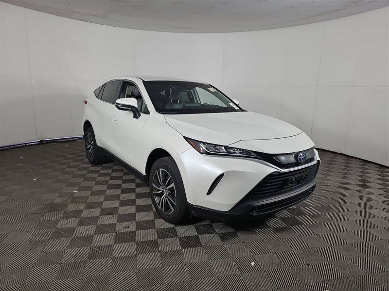 Used 2022 Toyota Venza LE AWD/4WD image 3