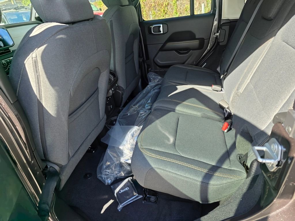 New 2025 Jeep Wrangler Sahara w/ Safety Group image 27