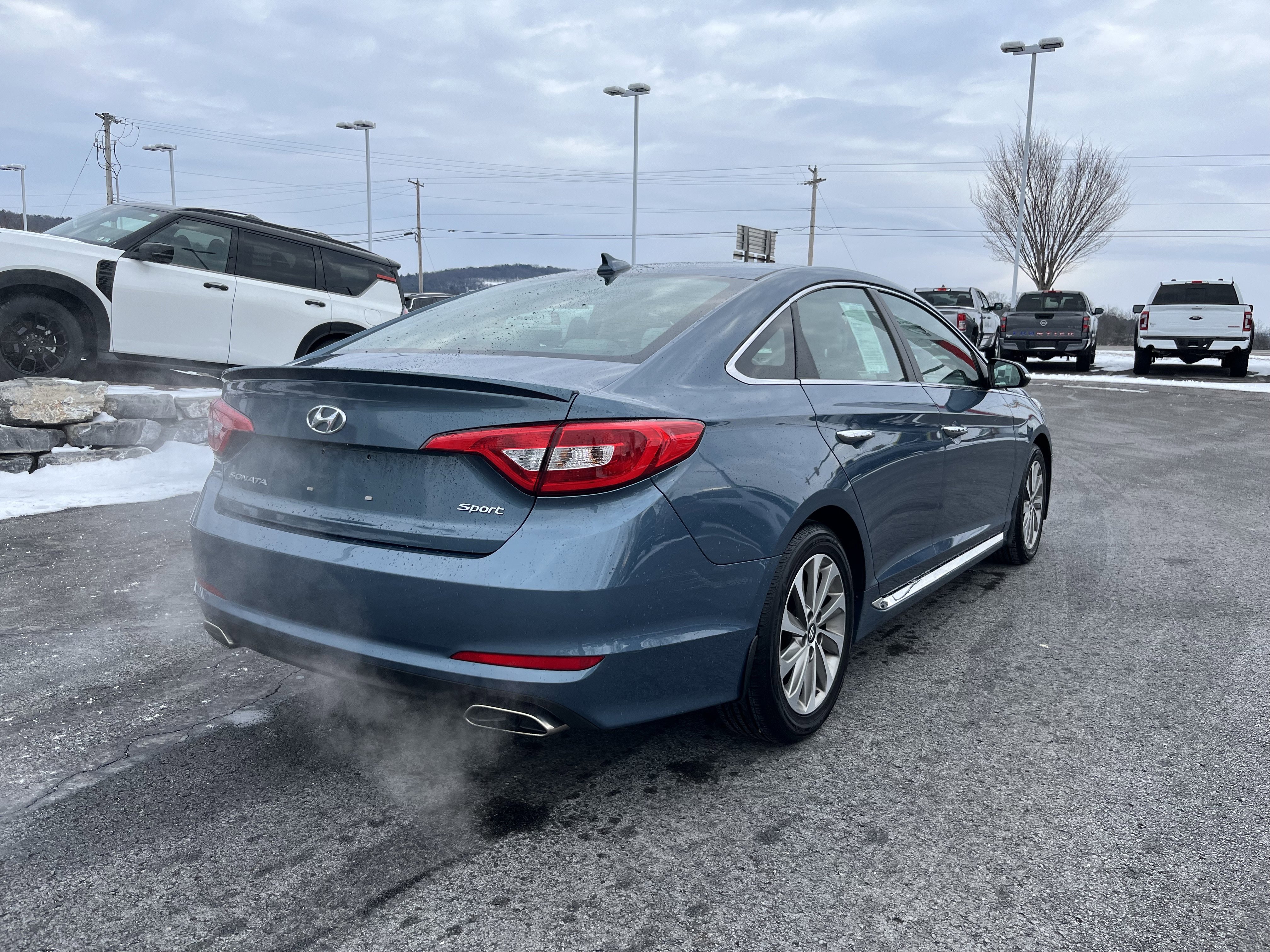 Used 2017 Hyundai Sonata Sport w/ Value Edition Package 02 video 3