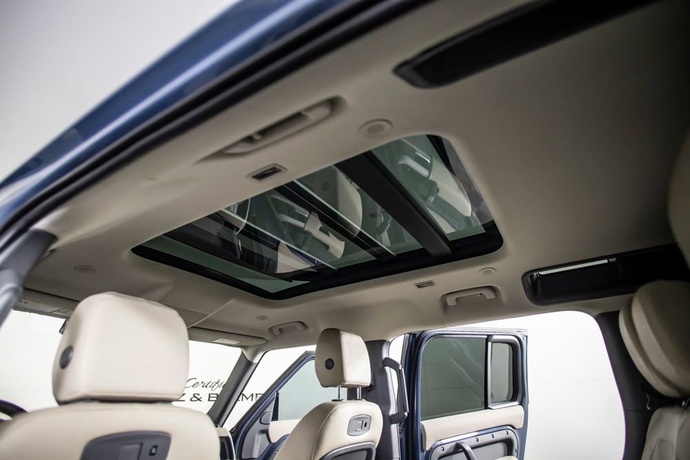 Used 2022 Land Rover Defender 110 SE image 26