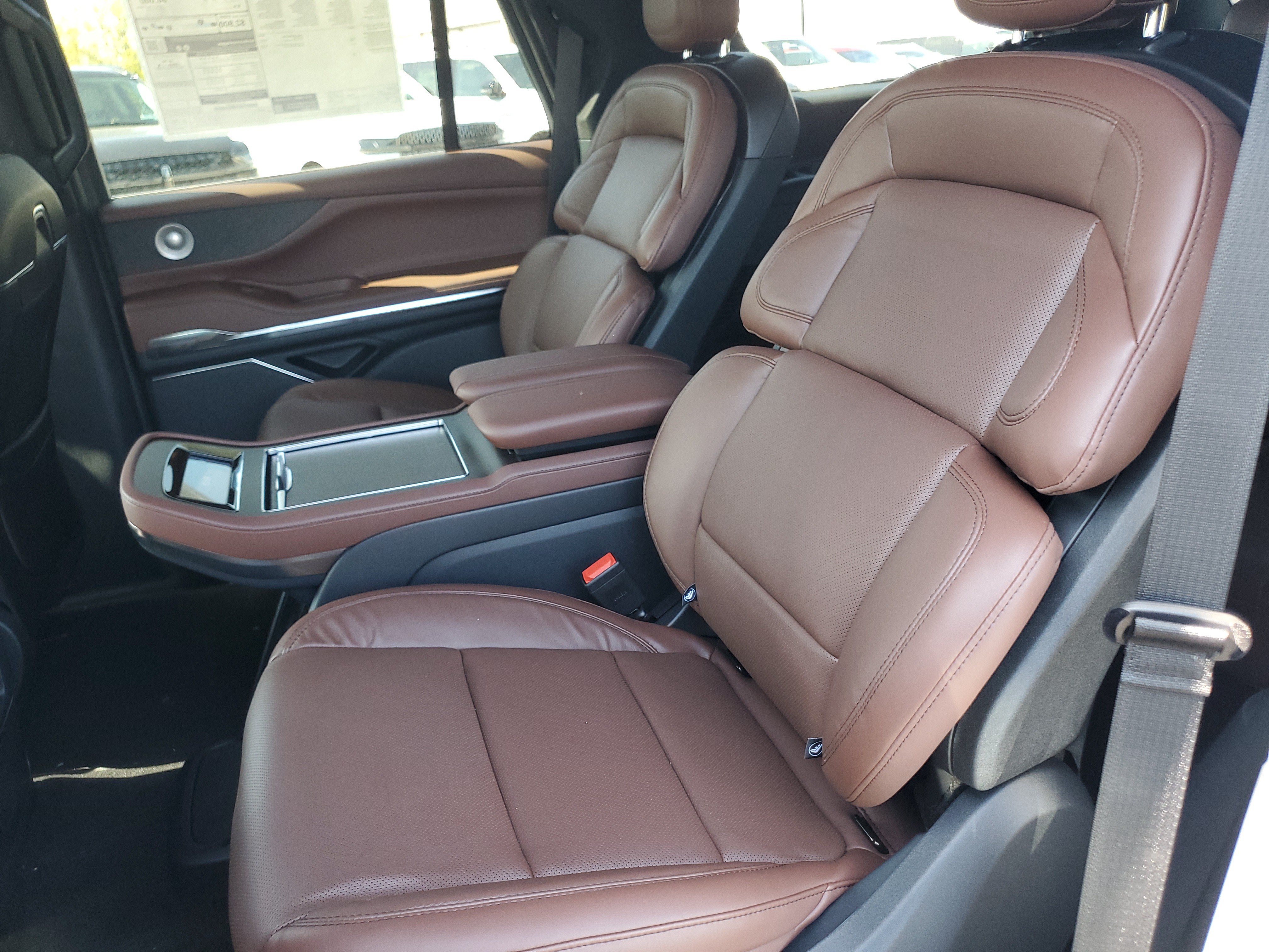 New 2026 Lincoln Navigator Reserve AWD/4WD image 30