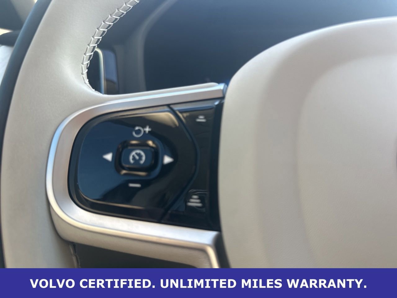 Certified 2026 Volvo XC60 B5 Ultra w/ Protection Package Premier AWD/4WD image 37