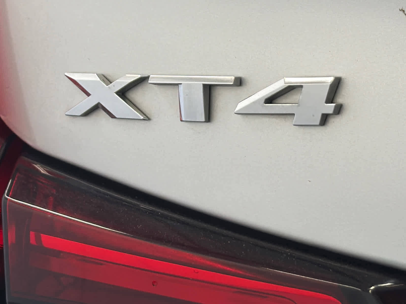 Used 2021 Cadillac XT4 Premium Luxury FWD image 8