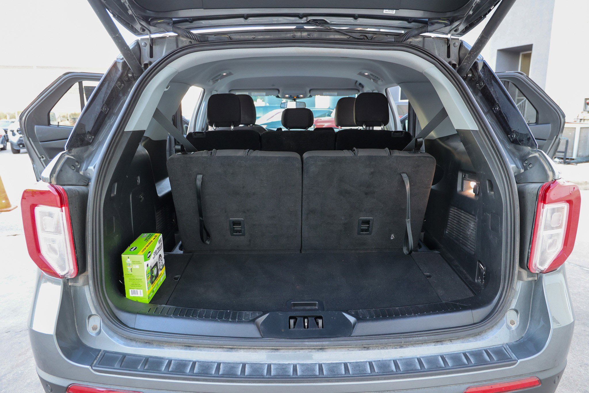 Used 2023 Ford Explorer XLT image 27