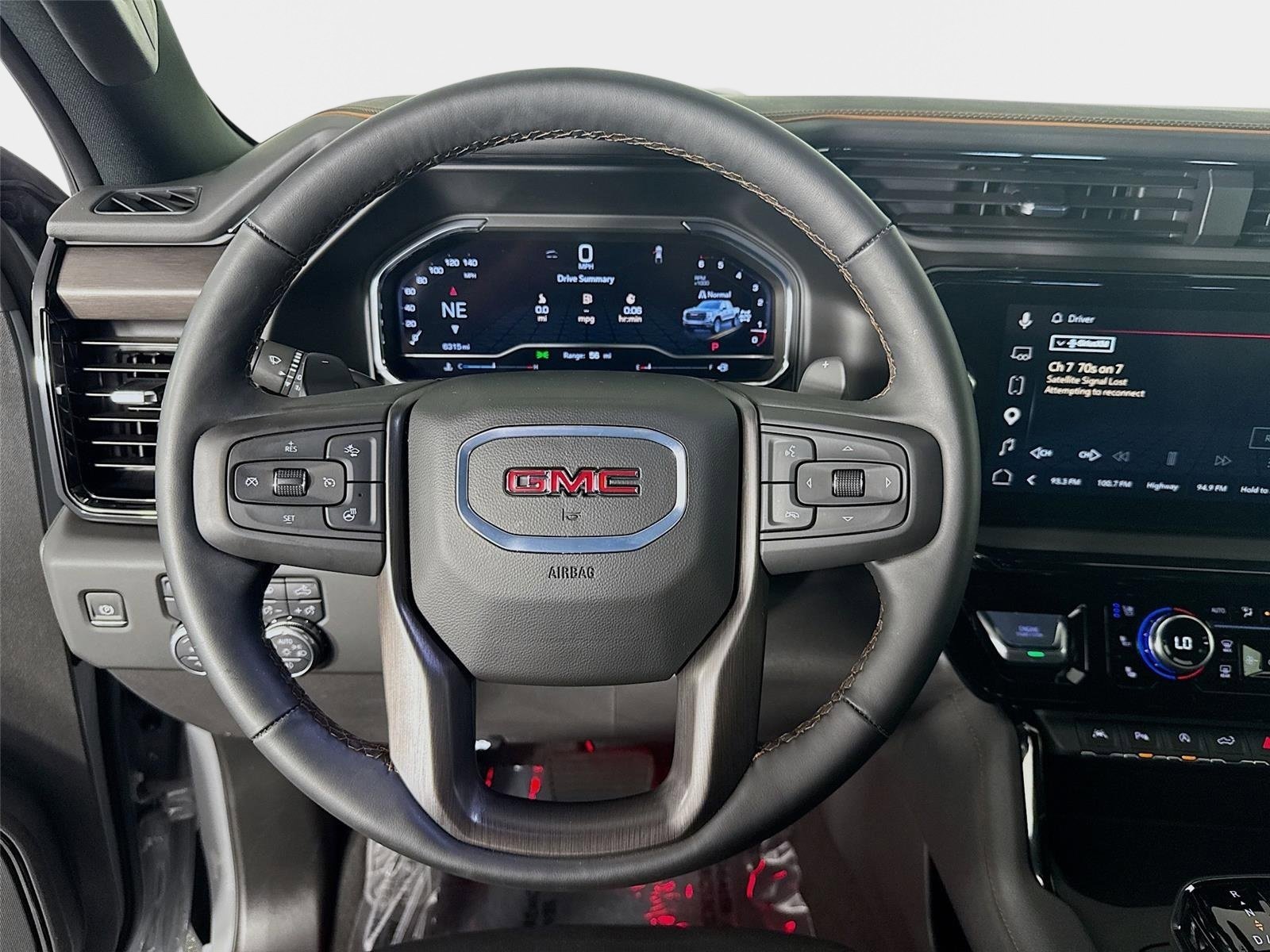 Used 2025 GMC Sierra 1500 AT4 w/ AT4 Premium Package AWD/4WD image 12