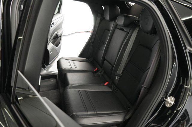 Used 2023 Porsche Cayenne Platinum Edition image 49