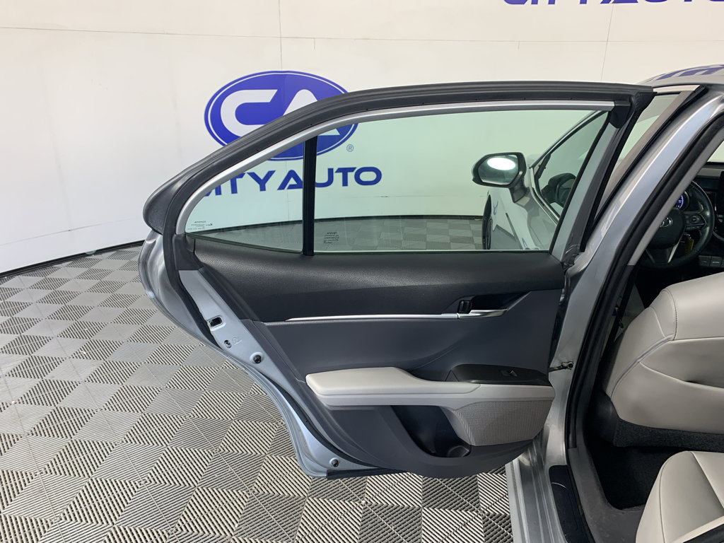 Used 2021 Toyota Camry SE FWD image 28