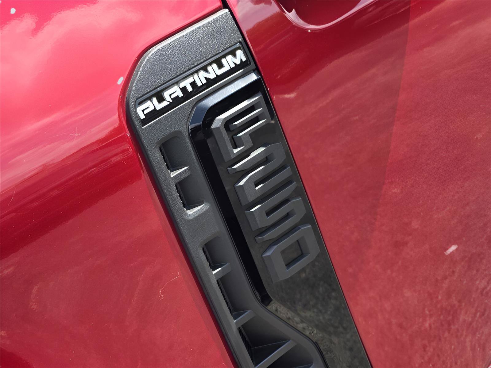 Certified 2025 Ford F250 Platinum w/ FX4 Off-Road Package AWD/4WD image 12