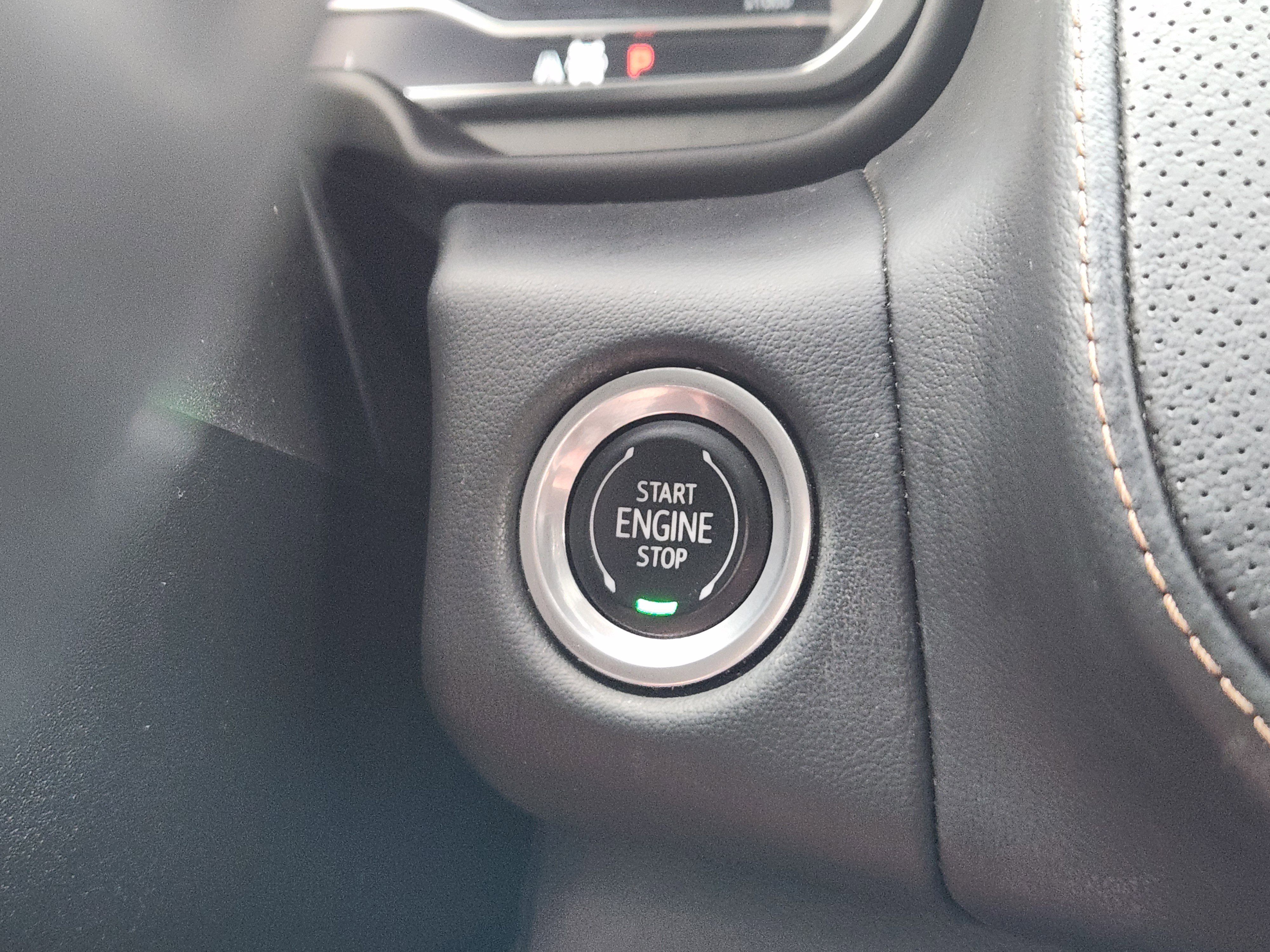 Used 2022 GMC Yukon AT4 w/ AT4 Premium Package image 19