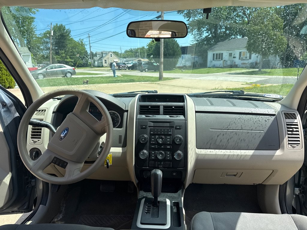 Used 2012 Ford Escape XLS FWD image 9