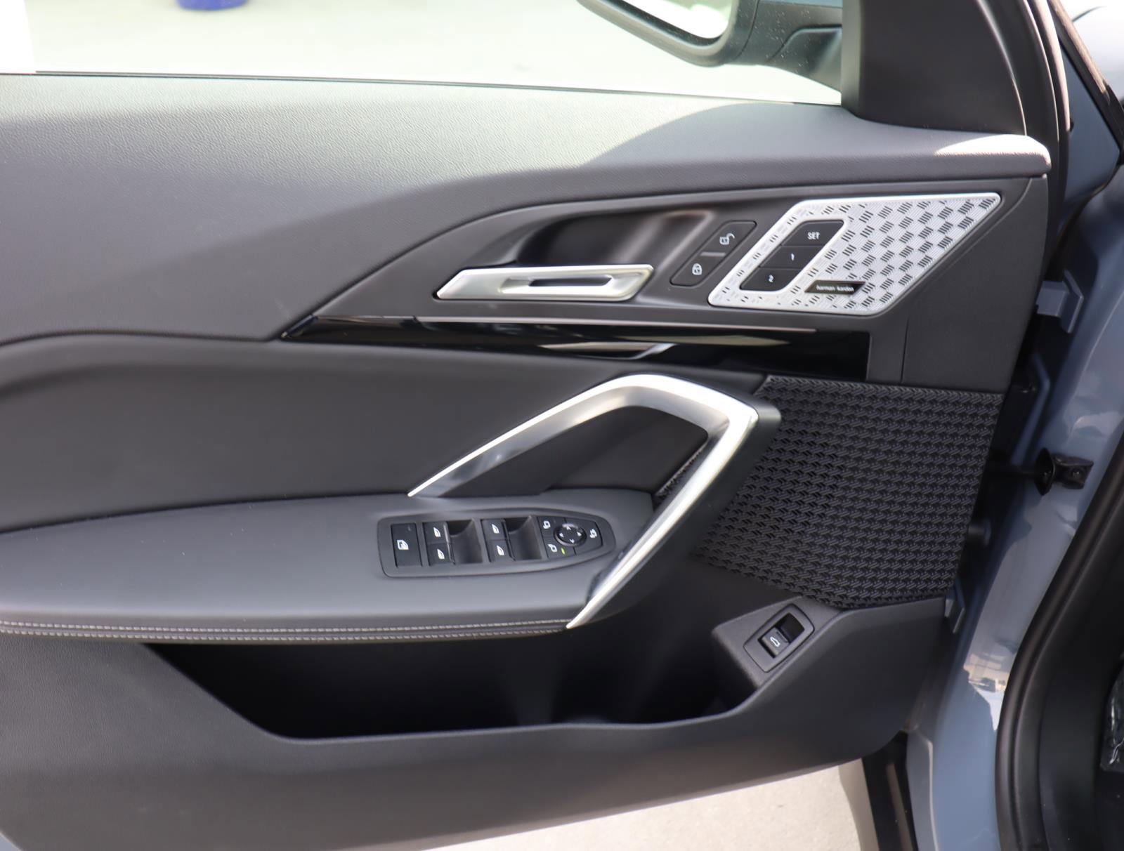 Used 2023 BMW X1 xDrive28i w/ Premium Package image 16