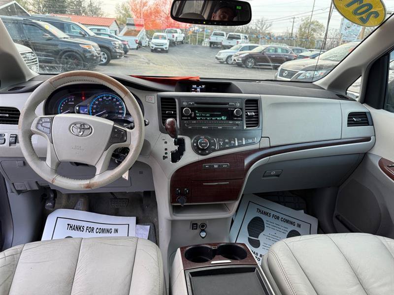 Used 2011 Toyota Sienna XLE AWD/4WD image 14