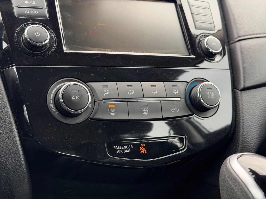 Used 2020 Nissan Rogue S image 25