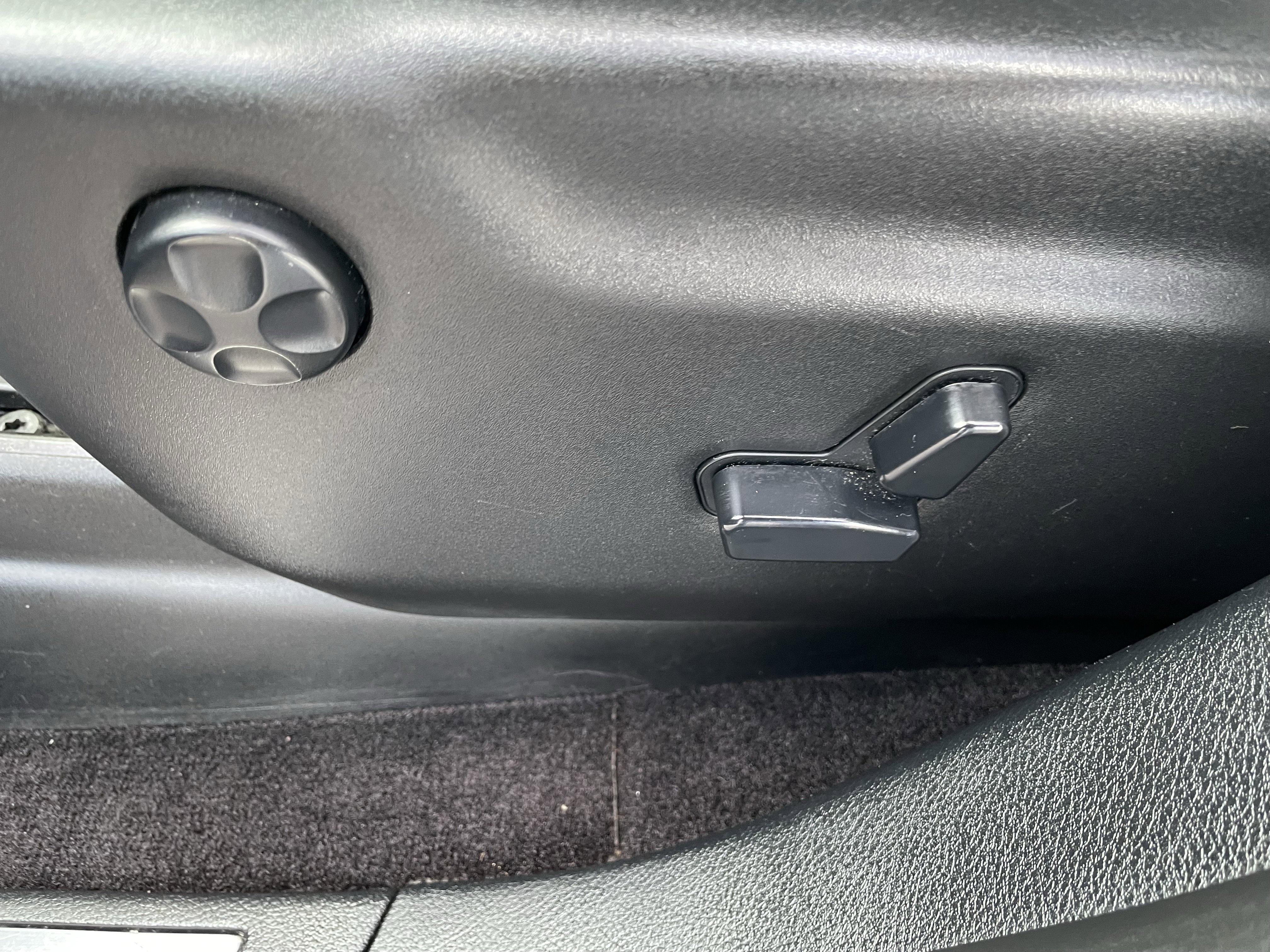 Used 2016 Dodge Durango Limited w/ Nav & Power Liftgate Group image 14