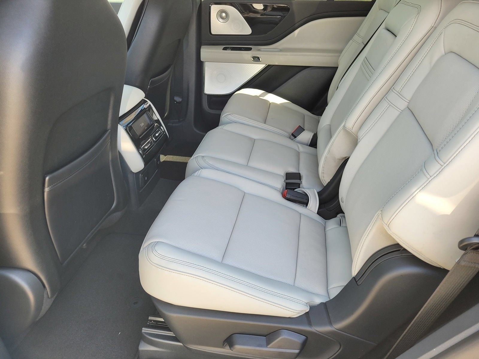 New 2026 Lincoln Aviator Reserve AWD/4WD image 7