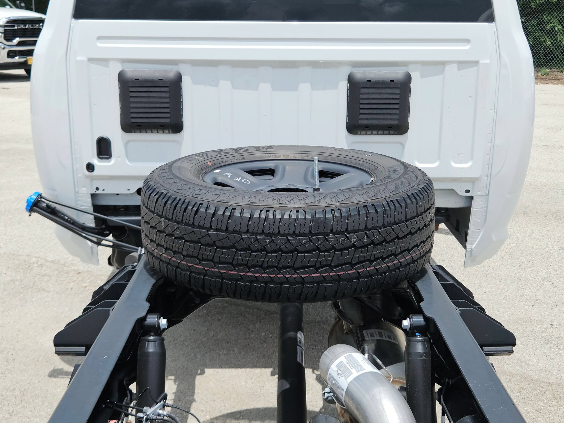 New 2026 RAM 3500 Tradesman AWD/4WD image 19