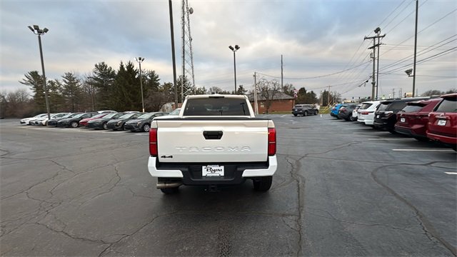 Used 2025 Toyota Tacoma TRD Off-Road image 30